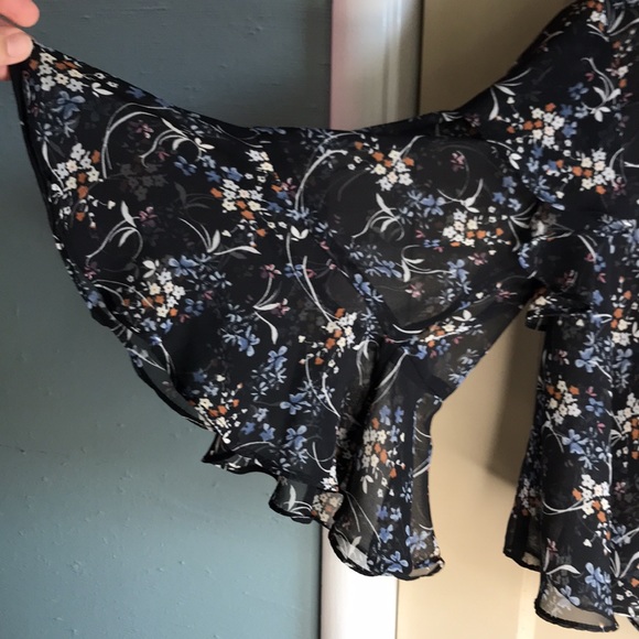 Zara semi sheer open back floral top - Picture 3 of 9